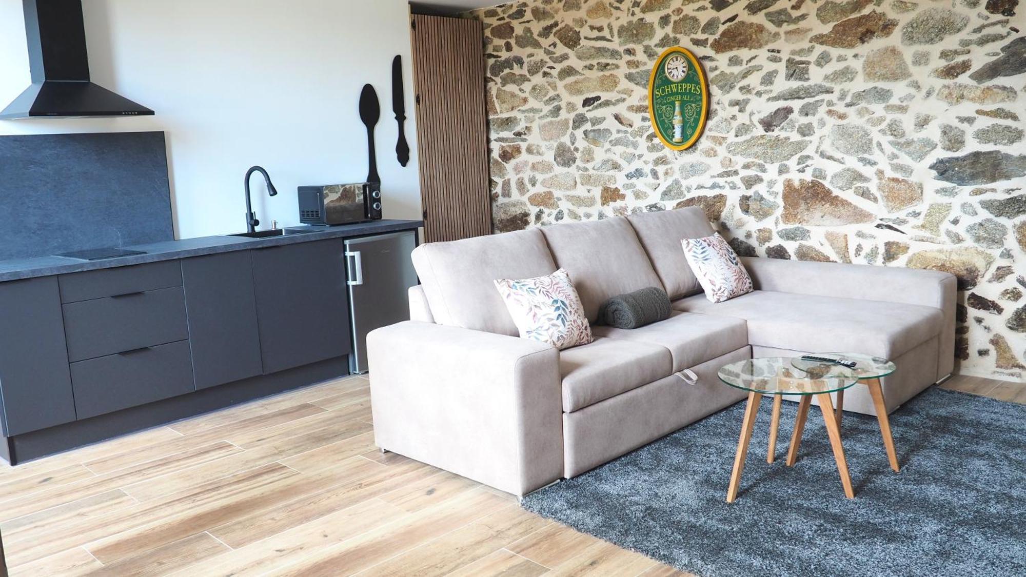 Apartamentos Muralla Sacra Sober Екстериор снимка