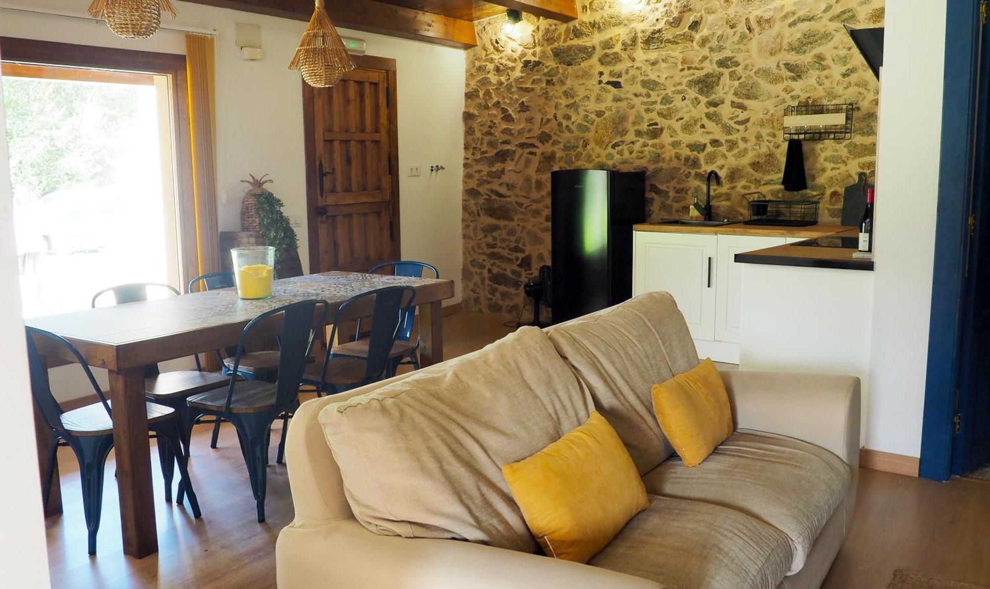 Apartamentos Muralla Sacra Sober Екстериор снимка