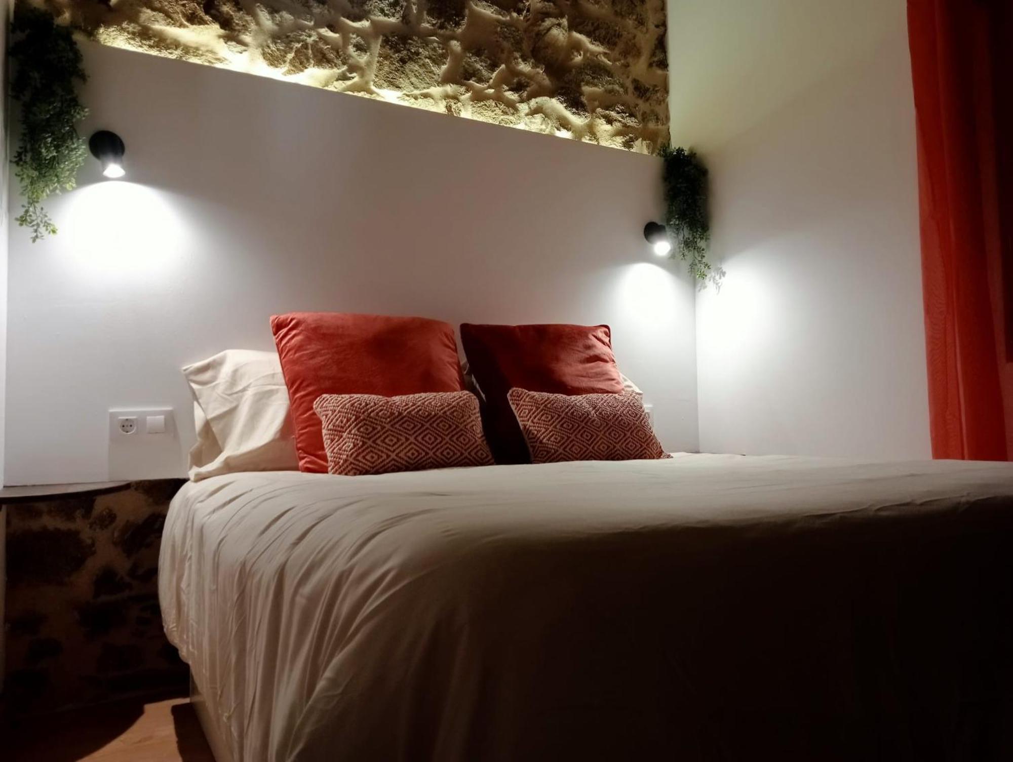 Apartamentos Muralla Sacra Sober Екстериор снимка